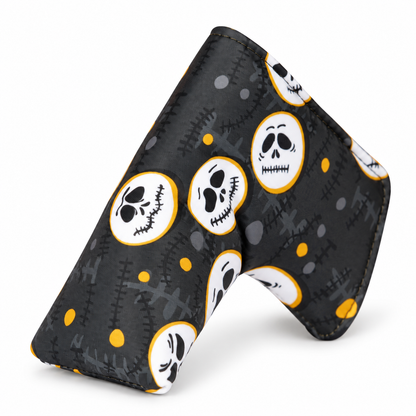 skull pattern blade angled 01