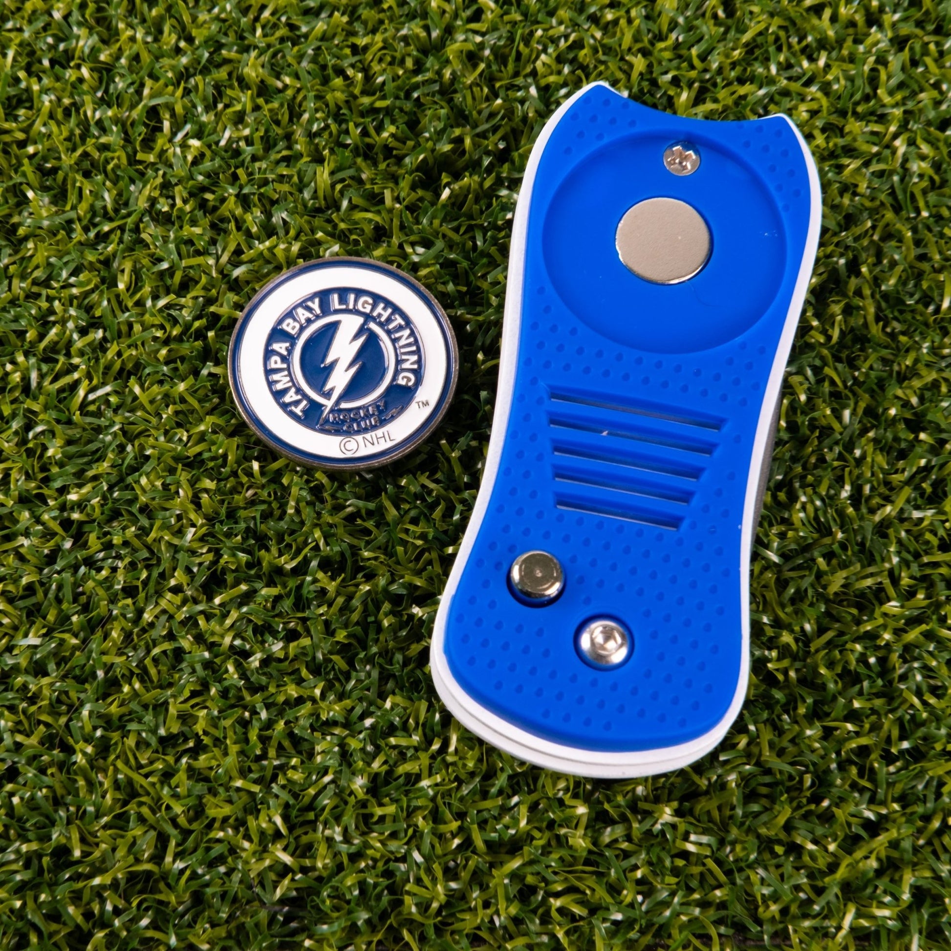 Tampa Bay Lightning Switchblade Divot Tool - Image 3 - Club Rehab